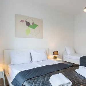  Apartment Golden - Big And Bright Stylish - Center - Pereca Polen